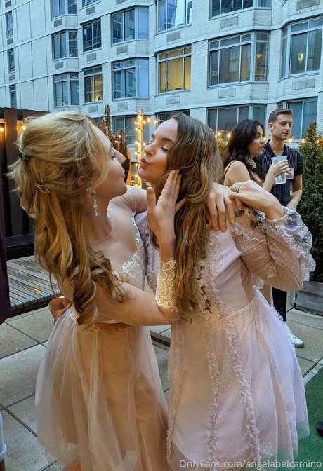 angelabelcamino actrice libre des photos