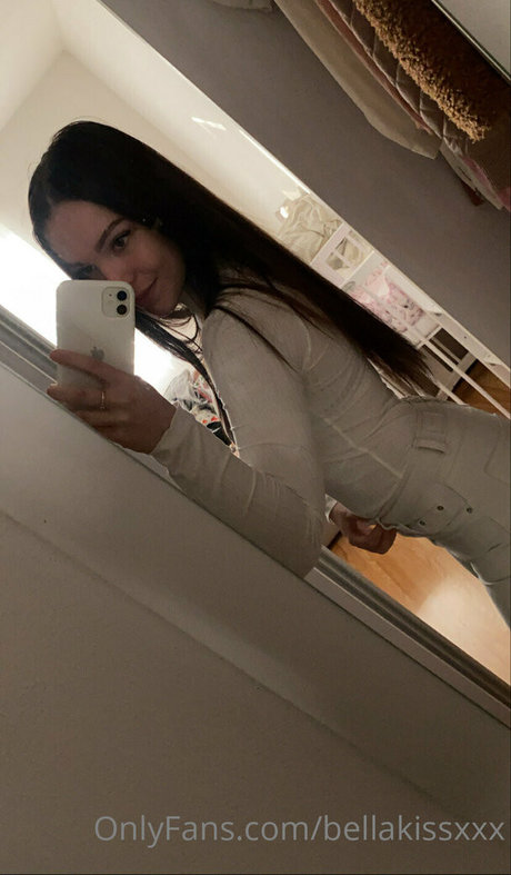 bellakissxxx actrice sexy galerie