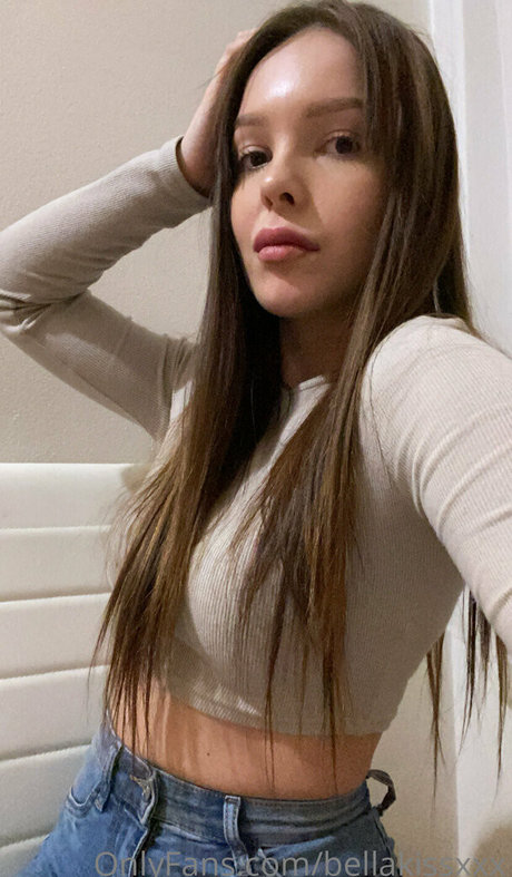 bellakissxxx modèle sympa galeries