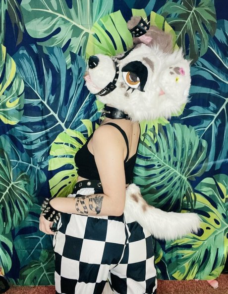 strwbrryinsides modèle artistique galerie