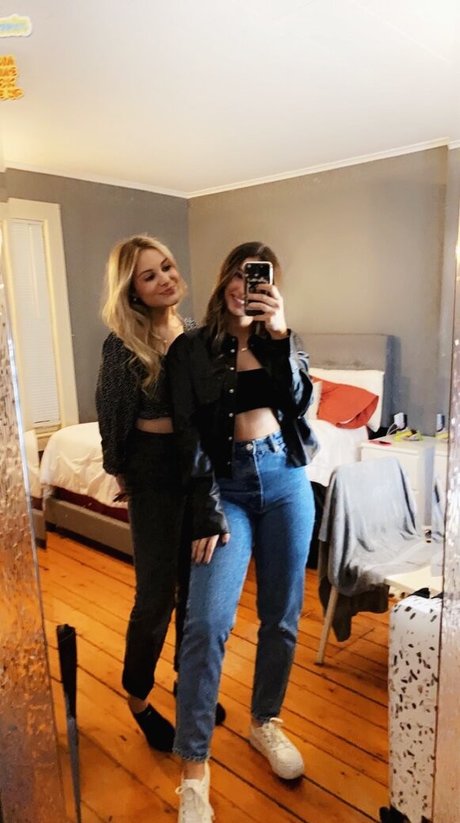 Leah Booth actrice libre img