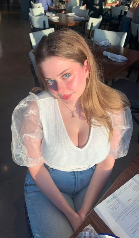 Ruby P belle star du porno galeries