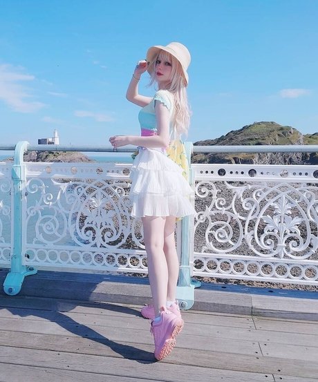 Kimmy Kimochi modèle chaud photo