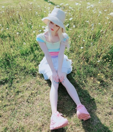 Kimmy Kimochi star du porno parfaite photo