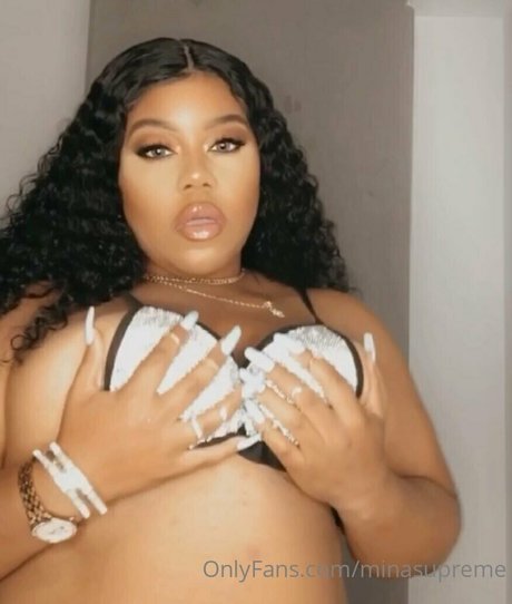 chatte dégoulinante et humide onlyfans bon collection