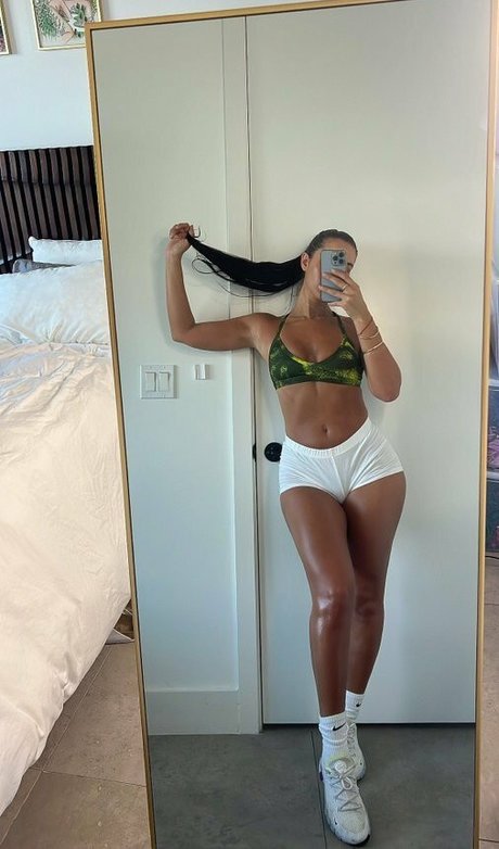 Eilat Rose modèle érotique galerie