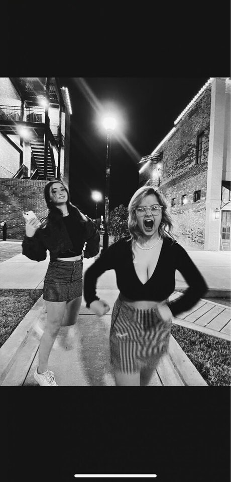 Summer Hope modèle érotique collection