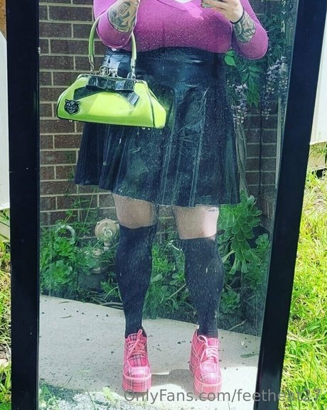 feetheat27 actrice parfaite des photos