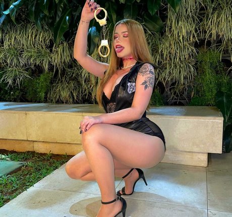 orgie lesbienne onlyfans gratuit belle image