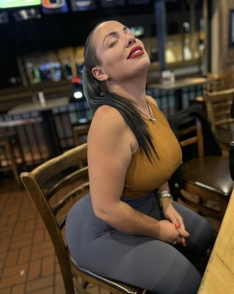 TemptationNena star exclusive des photos