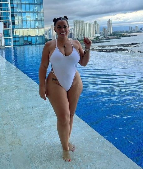 TemptationNena actrice pornographique img