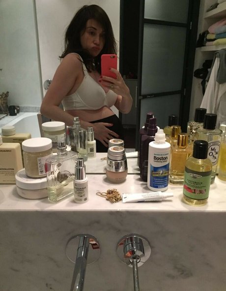 Carice Van Houten meilleure star du porno photo