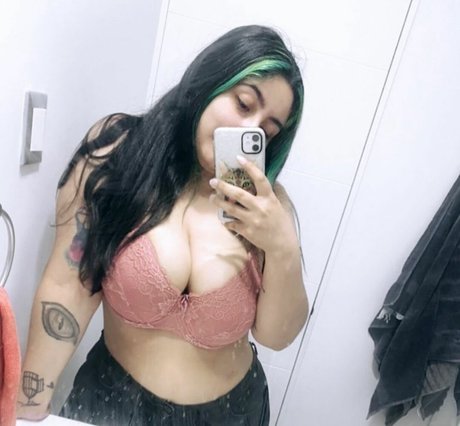 Carolin a__sto modèle joli archive