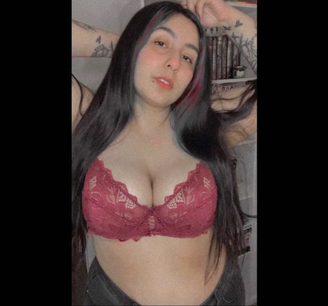 Carolin a__sto star du porno belle image