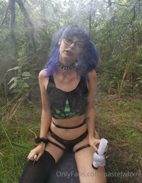 pastelwhxre actrice sexy photo