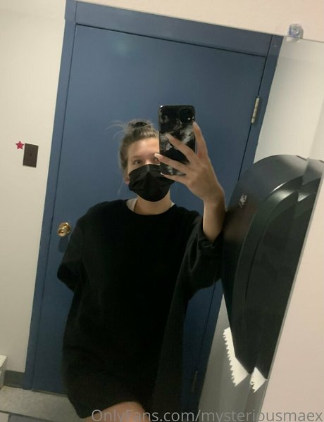 mysteriousmaex modèle de haute qualité photo