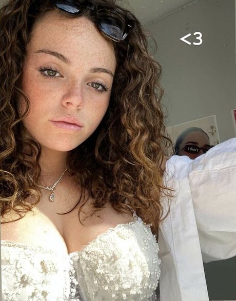 Hannah B top star img