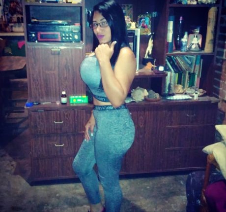 Nohely Guilarte modèle magnifique collection