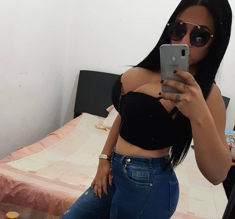 Nohely Guilarte nus de stars du porno galeries