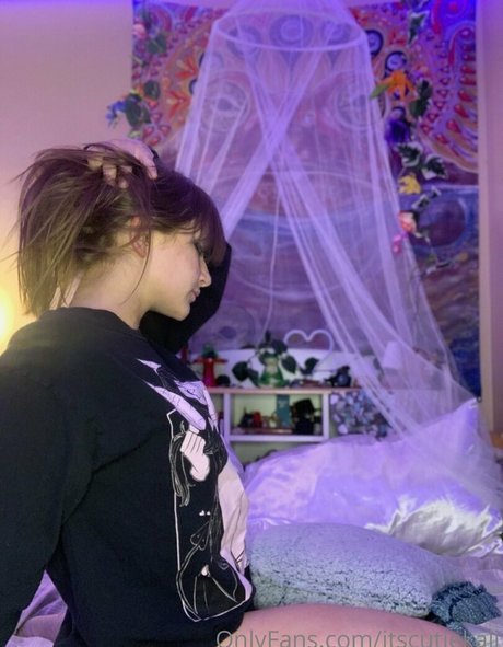 itscutiekali actrice de nus des photos