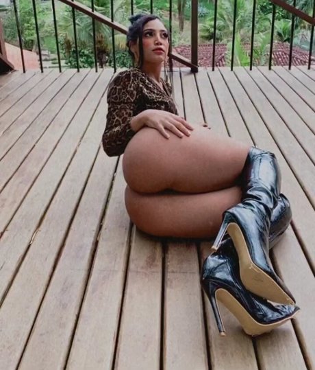 Najla Ferreira actrice pornographique des photos