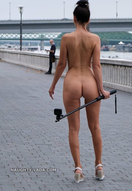 Naughty Lada haut étoile photo