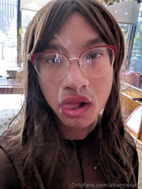 asiansissycd actrice libre galeries