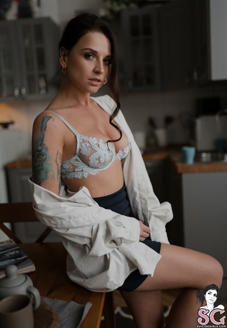 Angie Strangie star du porno de haute qualité images