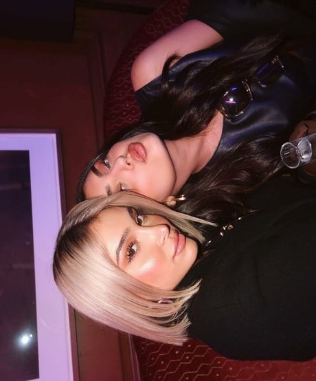 Camaryn Swanson star du porno xxx galerie