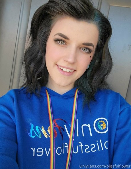 blissfulflower modèle pornographique galeries