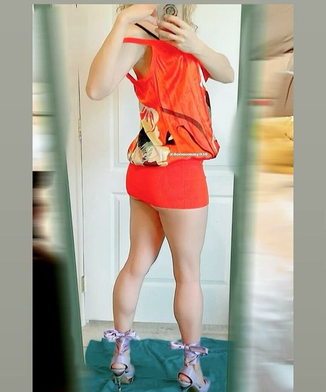 Hotmommy956 nus de stars du porno image
