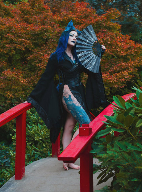 rainingembers actrice chaude galeries