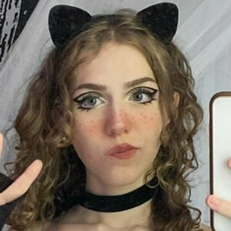 tkittenxo étoile gratuite des photos