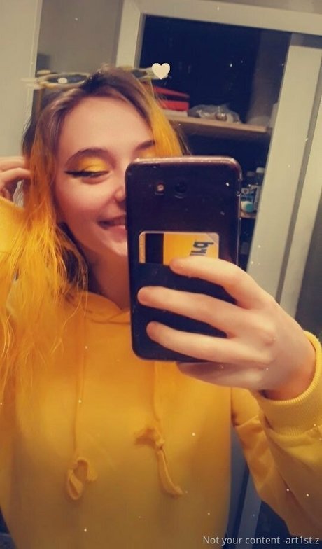 art1stdotz actrice parfaite galerie