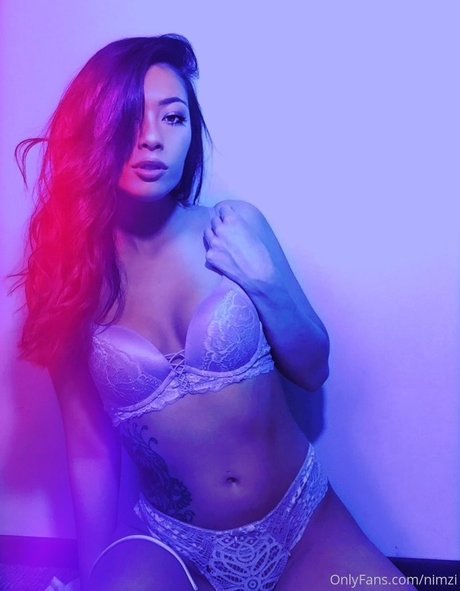 influenceur des médias sociaux onlyfans chaud belle photos