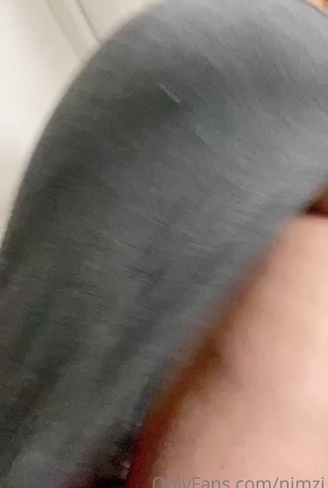 Nimzi actrice érotique galeries