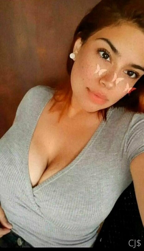 tiny barbie modèle artistique des photos