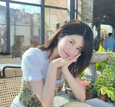 Lee Hayun belle actrice des photos