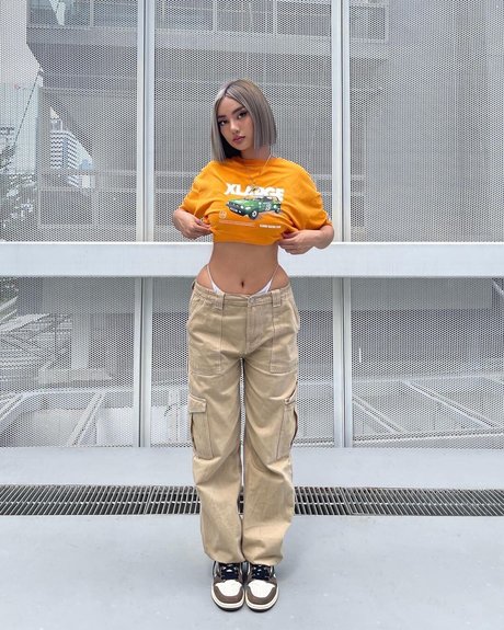 Nika Higashionna étoile nue images