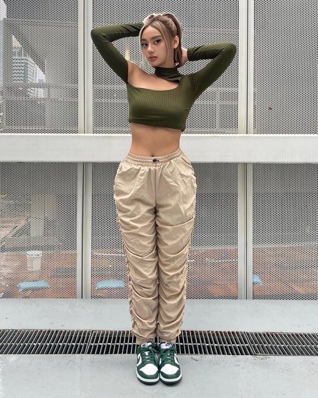 fans de poitrine plate uniquement belle sexy photos