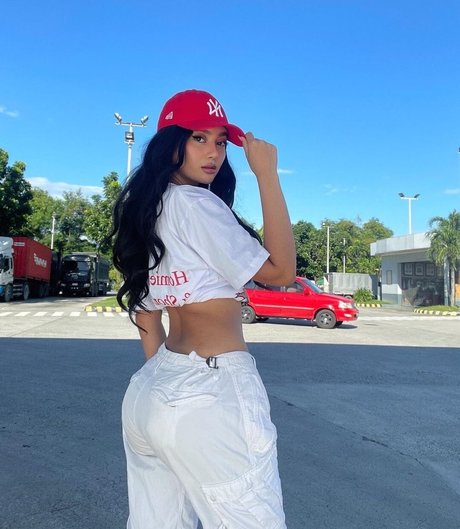 Nika Higashionna actrice parfaite photo