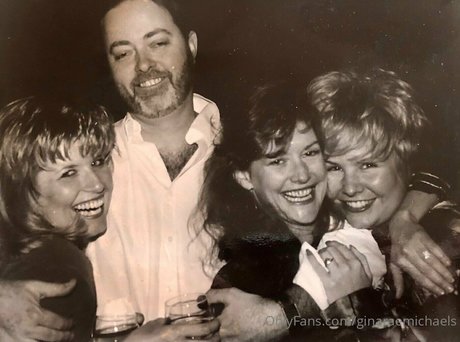 ginaraemichaels modèle pornographique galeries