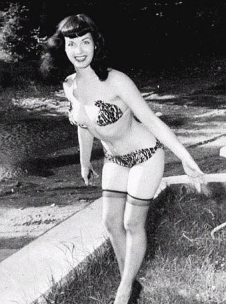 Bettie Page joli modèle photos