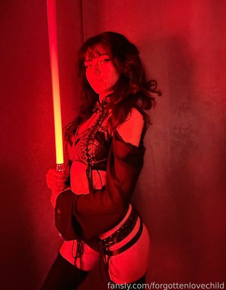 Forgottenlovechild art de star du porno img