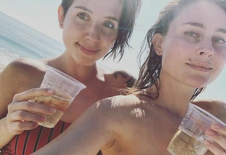 Soe Gwchwind star du porno exclusive photos