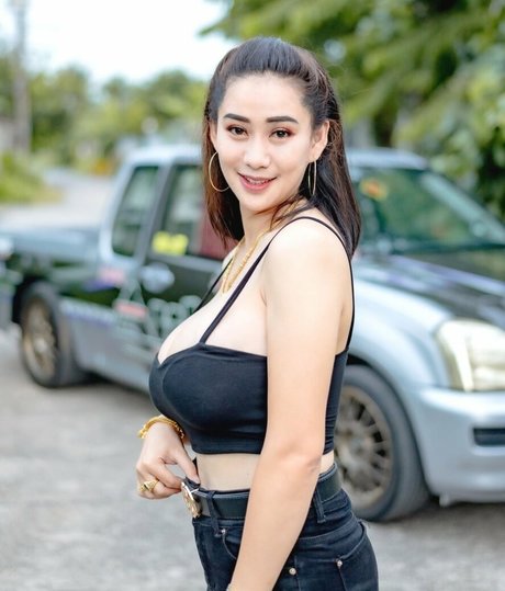 Saowalak Saifak étoile sexy galerie