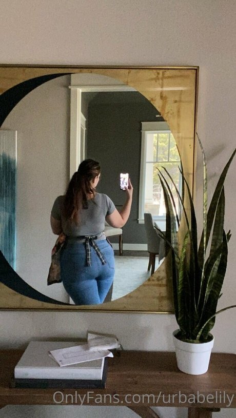 urbabelily star du porno exclusive photo