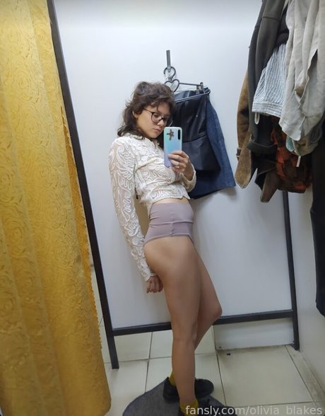 Olivia Blakes modèle joli archive