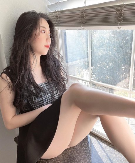 Yoonie modèle artistique photos