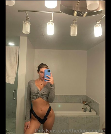 The Domunique actrice parfaite archive